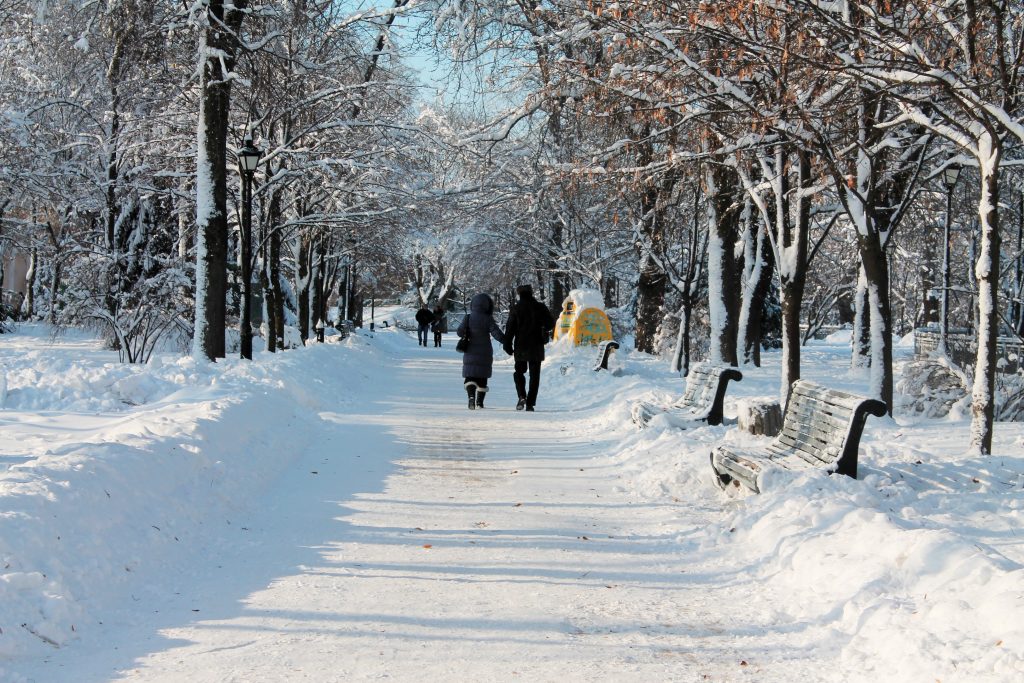 Travel Checklist For Winter Backpacking Trips - Travel In Winter 1024x683