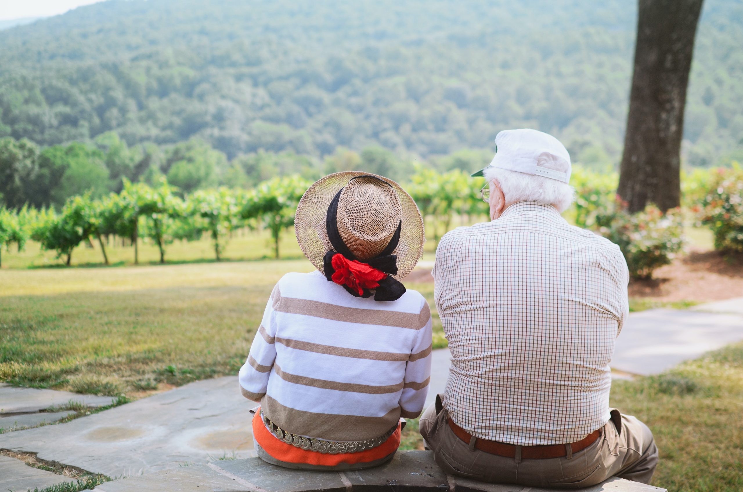 SLM | Gifting Family Vacations: Essential Tips For Grandparents